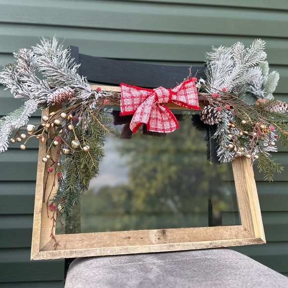 Winter Welcome Sign - Customizable - Picture 6 of 6